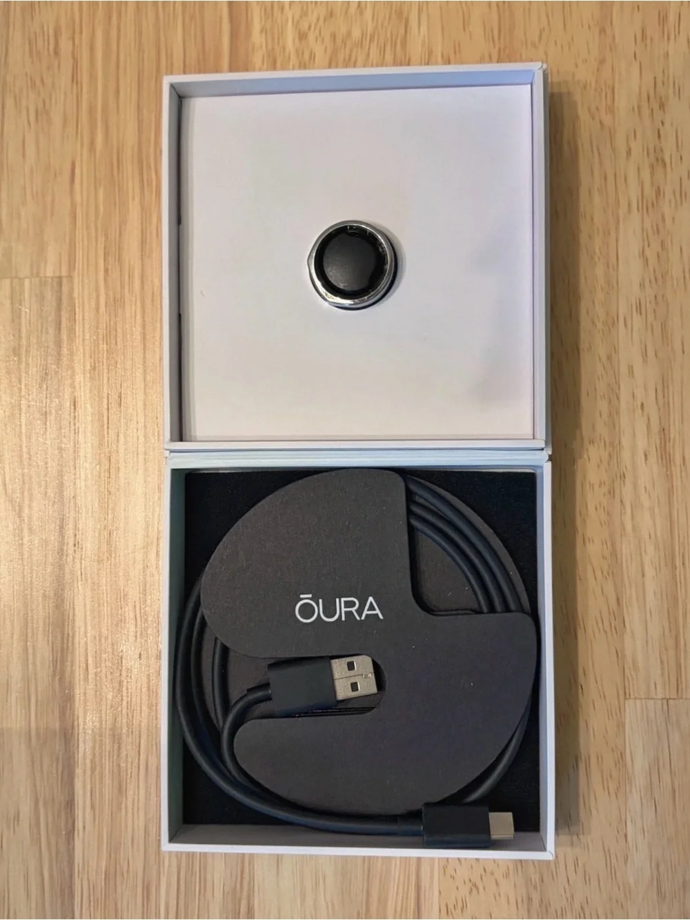 Oura ring Gen 3 size 8 silver, w/ charger and box